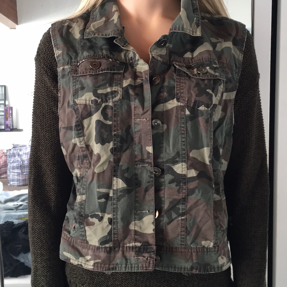 Adorable Army Green & Brown Camo Vest